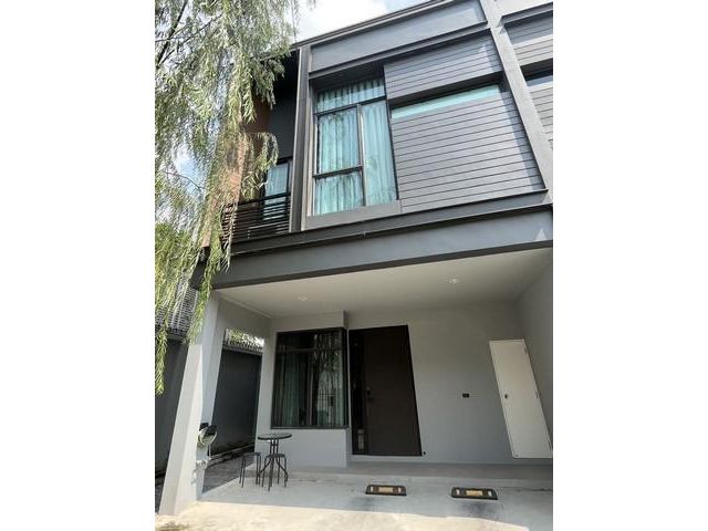 PLE204 ให้เช่าทาวน์โฮม 2 ชั้น โครงการ เวิร์ฟพระราม9 หลังมุม ติดริมถนนกาญจนาภิเษก