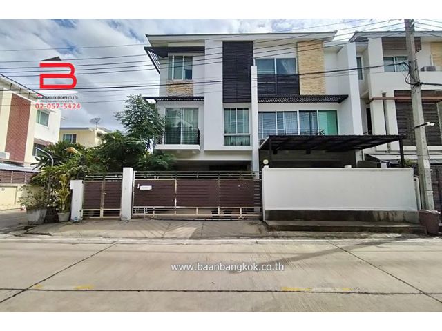 บ้านแฝด ธนาพัฒน์ เฮ้าส์ สาทร-นราธิวาสฯ ซ.นนทรี 20 เนื้อที่ 57.7 ตรว. ถนน นนทรี เขตยานนาวา