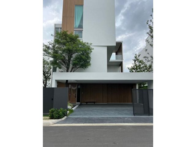 PLE217 ให้เช่าบ้านเดี่ยว 3 ชั้น โครงการ VIVE Rama9 วิวสวนส่วนกลาง ตกแต่งสวยพร้อมอยู่