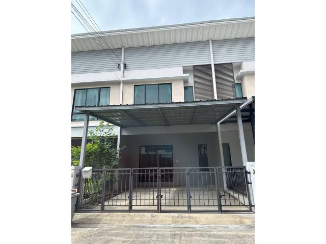ขาย ทาวน์โฮม พร้อมอยู่ โครงการ โมดิวิลล่า บางบัวทอง