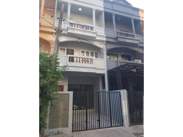 ให้เช่าทาวน์โฮม 3 ชั้น เนื้อที่ 23 ตร.วา ย่านเสนานิคม 1 ใกล้เมเจอร์รัชโยธิน ม.ราชภัฏจันทร์เกษม