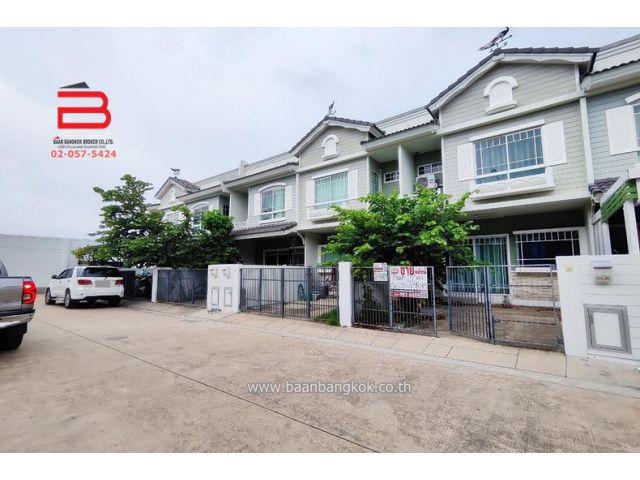 ทาวน์เฮ้าส์ หมู่บ้าน อินดี้ 3 ซอยประชาอุทิศ 90 เนื้อที่ 18.1 ตรว. ถนนประชาอุทิศ อ.พระสมุทรเจดีย์ จ.สมุทรปราการ