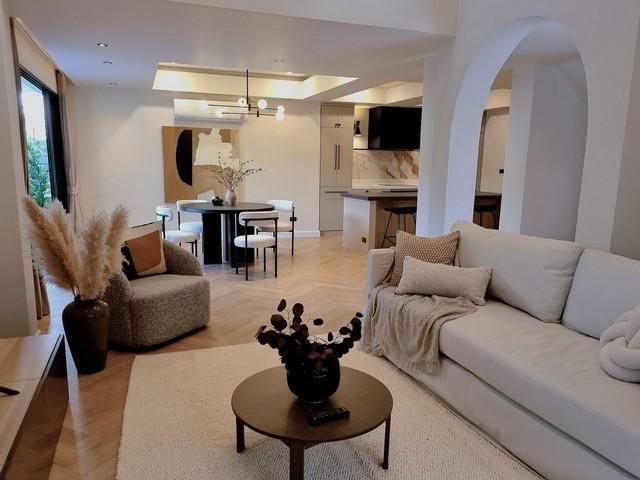 Home office for rent ให้เช่าโฮมออฟฟิศ3ชั้น350 ตรม. ย่านสุขุมวิท71 ปรีดีพนมยงค์ 14 หลังมุม รีโนเวทใหม่ทั้งหลัง Fully Furn