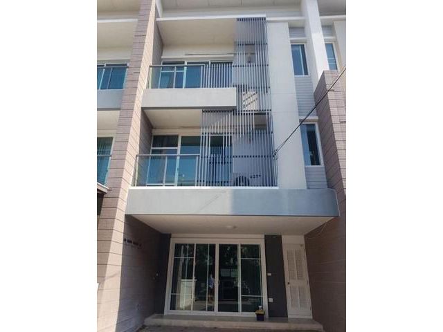 P94 ให้เช่า ทาวน์โฮม3 ชั้น โครงการ  ทาวน์ อเวนิว ศรีนครินทร์ Town Avenue Srinagarindra บ้านพร้อมเช่า ซอยอ่อนนุช 68  เหมา