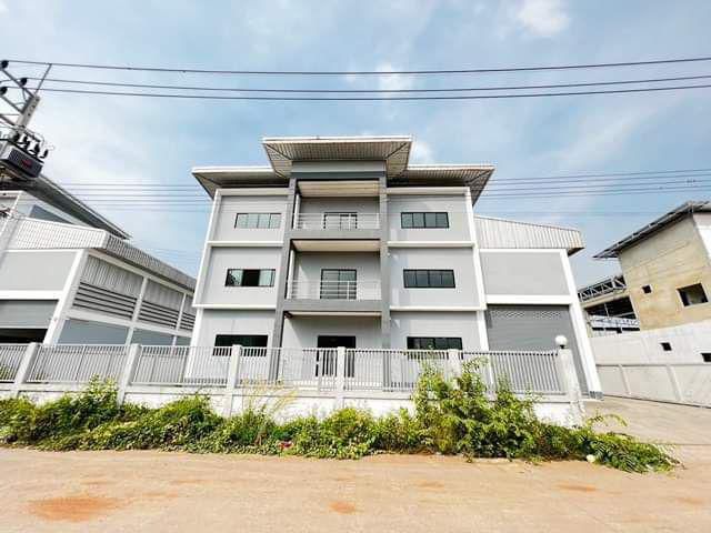 S292 ขายที่ดิน+โรงงานพร้อมสำนักงาน 3 ชั้น ขนาดเนื้อที่ 250 ตร.ว พื้นที่ใช้สอย 480 ตร.ม เดินทางสะดวก อ้อมน้อย สมุทรสาคร