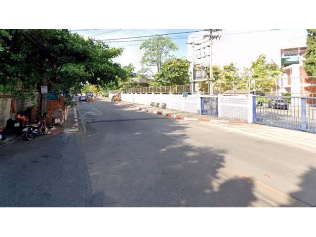 VLM 809  ขาย ที่ดินเปล่า ม.เอื้อสุข ซอยพัฒนาการ 58 ซอย 13 แขวงสวนหลวง เขตสวนหลวง ทิศเหนือ  เนื้อที่ 200 ตารางวา