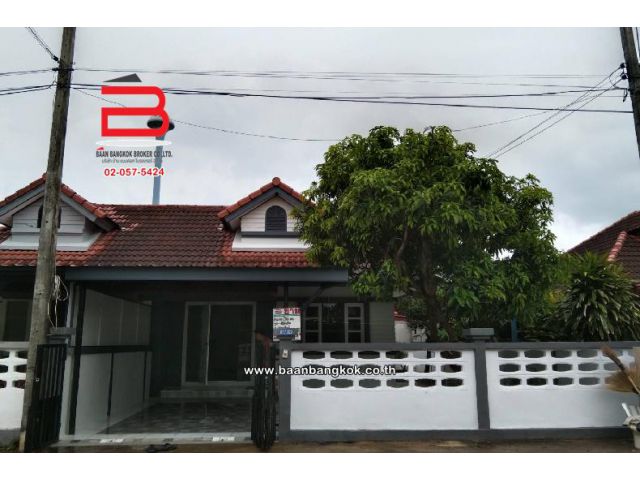 บ้านแฝด เจริญทรัพย์ เนื้อที่ 36 ตรว. ถนนกบินทร์บุรี-ปักธงชัย อ.กบินทร์บุรี จ.ปราจีนบุรี