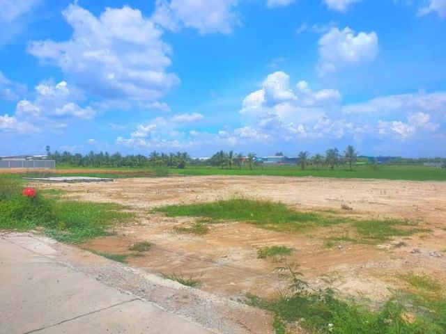ขายที่ดินพร้อมสร้าง เริ่มต้น1.6ล้านบาท