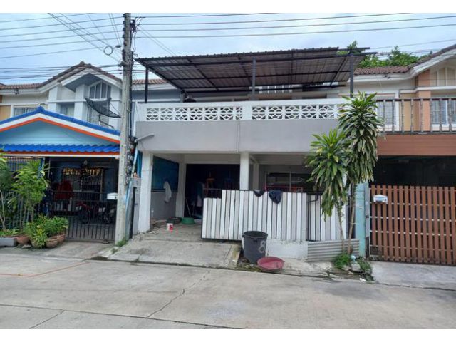 ขายทาวน์เฮ้าส์ พฤกษา 51 ซอยฉลองกรุง 53 ถนนฉลองกรุง เขตลาดกระบัง กรุงเทพมหานคร
