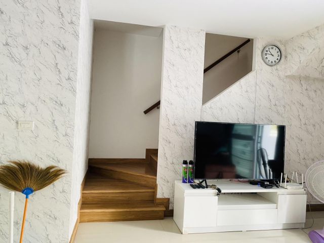 ขายบ้านติดถนนใหญ่ 345-ราชพฤกษ์หมู่บ้านลภาวัน 23แปลงมุมตกแต่งพร้อมอยู่ *ฟรีค่าโอน