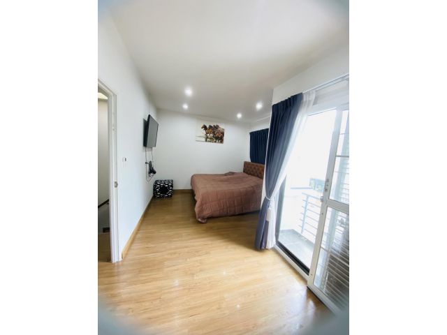 ขายบ้านติดถนนใหญ่ 345-ราชพฤกษ์หมู่บ้านลภาวัน 23แปลงมุมตกแต่งพร้อมอยู่ *ฟรีค่าโอน