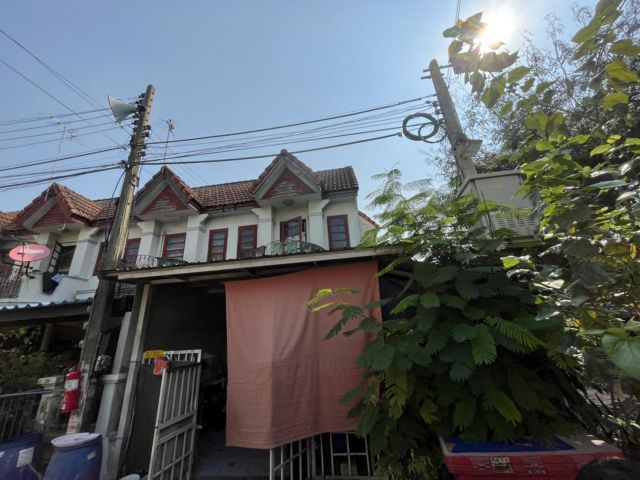 ขายทาวน์เฮาส์ หนองแขม กทม 16วา 1.6ล T0918605330