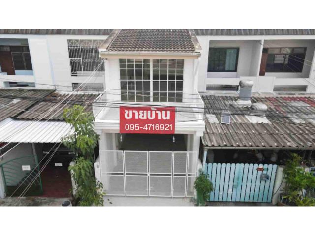 ขายถูกมาก!! ทาวน์เฮ้าส์ 2 ชั้น รีโนเวทใหม่ ม.เพชรเกษมวิลล่า ทำเลทอง ติดถนนใหญ่ ใกล้เดอะมอลล์  บิ๊กซี รถไฟฟ้าฯ