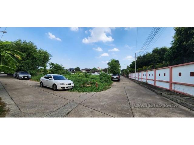 Land for sales ขายที่ดิน 2-0-77 ไร่ ย่านลาดพร้าว ลาดพร้าว101 บางกะปิ โพธิ์แก้ว ใกล้ BTSลาดพร้าว101 700 ม.