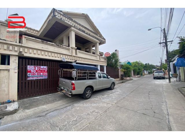 บ้านเดี่ยว หมู่บ้าน เสนานิเวศน์ 1 เสนานิคม 1 ซอย 116 เนื้อที่ 90 ตรว. ถนนประเสริฐมนูกิจ เขตลาดพร้าว