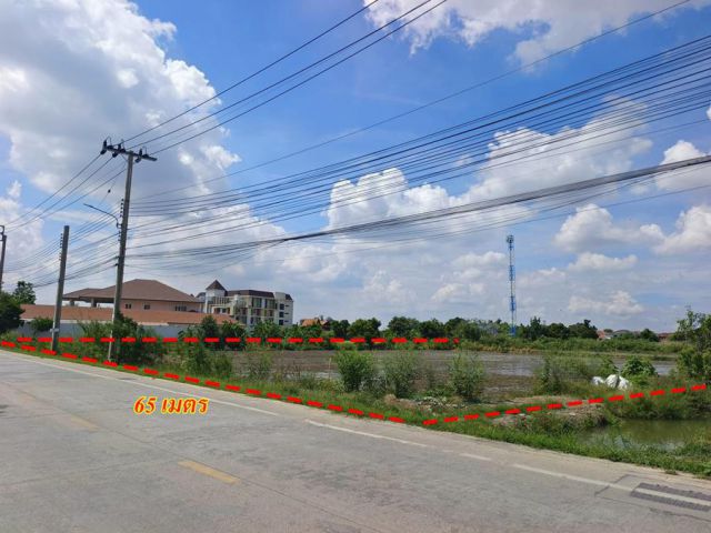 ขายที่ดินบางใหญ่เสาธงหิน เยื้อง #เทศบาลตำบลเสาธงหิน ติดถนนอบต. กว้าง 65 เมตร ด้านหน้าติดถนน-ด้านหลังติดคลอง ตรงข้ามเซนทร