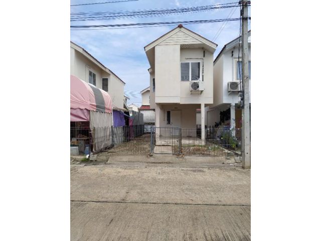 บ้านเดี่ยว 2 ชั้น 2 นอน พร้อมอยู่ ใกล้สถานที่ราชการแห่งใหม่ บ้านน่าอยู่ เจ้าของขายเอง พร้อมอยู่