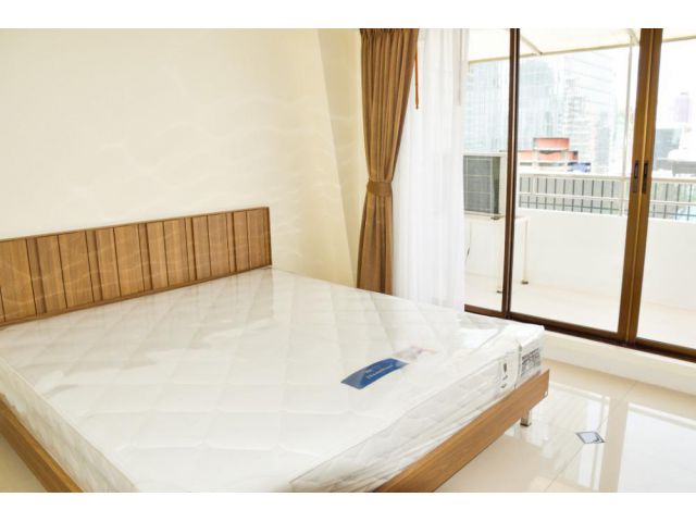 For Sale!! Diamond Tower 2BED 1BATH 77 sqm. Fully Furnished 100m. to Chong Nonsi BTS Station