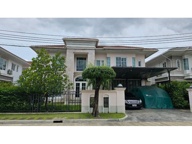 ขายบ้านเดี่ยว หมู่บ้าน Casa Grand พุทธมลฑลสาย 1 อยู่ติดถนนใหญ่ไม่ต้องเข้าซอย บ้านอยู่ถนนเมนหลักหมู่บ้าน หลังที่ 5 ตรงข้า
