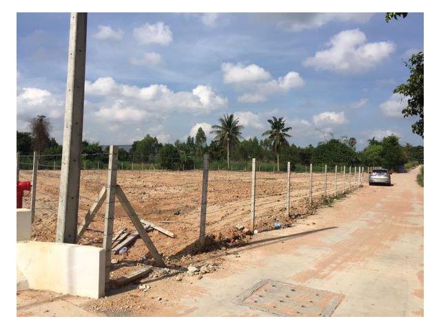 ขายที่ดินเปล่าถมแล้ว 1 ไร่ 2 งาน ใกล้นิคมปิ่นทองค่ะ
