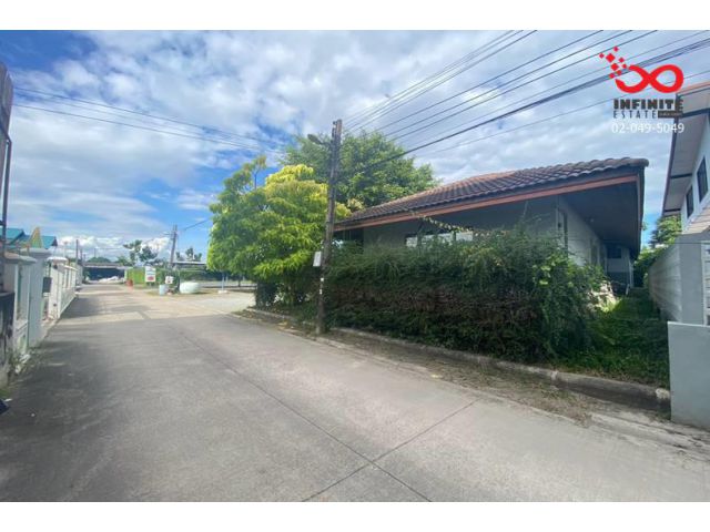 ขายที่ดินพร้อมสิ่งปลูกสร้าง บ้านและอาคารสำนักงาน เนื้อที่ 97 ตารางวา ซอยรุ่งเรือง บางพลี ใกล้ตลาดนัดเรือบิน