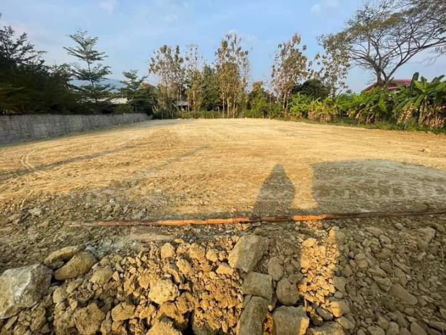 ขายที่ดินบ้านดอนแก้วแม่ริมตรงข้ามโรงพยาบาลนครพิงค์พร้อมโอน