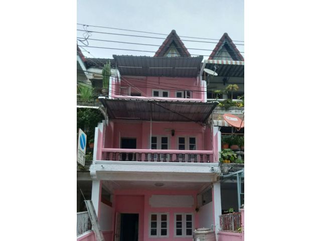 ให้เช่า ทาวน์เฮ้าส์ 3 ชั้น ลาดพร้าว 42/1