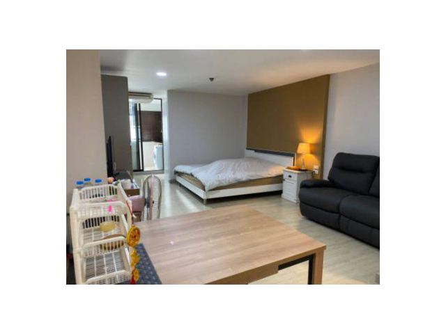 ITF Silom Palace Condominium 
(ไอทีเอฟ สีลม พาเลส คอนโดมิเนียม) 
ห้องรีโนเวตใหม่ ขนาด 40 ตารางเมตร 
เฟอร์นิเจอร์ครบ ใหม่ พร้อมเข้าอยู่