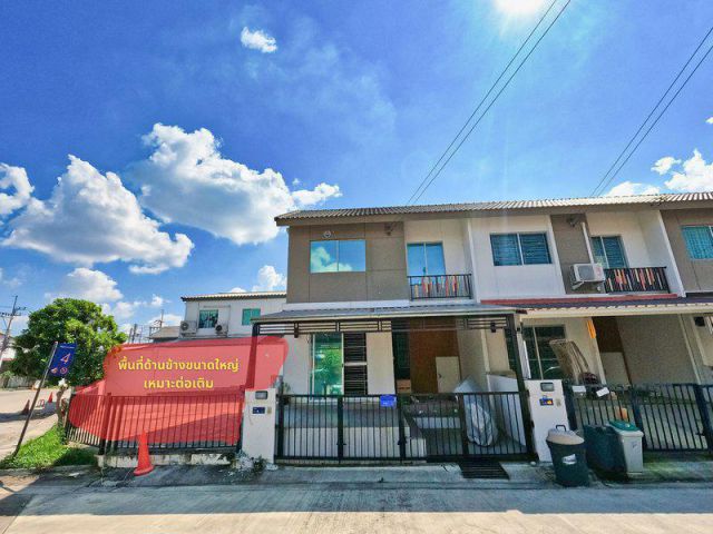 ทาวน์โฮม หมู่บ้านพฤกษา 107 ติวานนท์-รังสิต ถนนบางบัวทอง-บางพูน ใกล้จุดขึ้นลงทางด่วน หลังมุม ต.บ้านใหม่ อ.เมือง ปทุมธานี