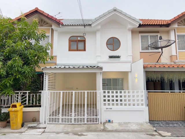 ขายทาวน์เฮ้าส์ หมู่บ้านพฤกษา38 รีโนเวทใหม่สไตล์มินิมอล มูจิ
