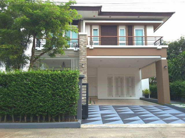 บ้านเช่า ลําลูกกา คลอง 4 หมู่บ้าน ธัญธานี โฮม ออน กรีน เฟส 2 4ห้องนอน 4 ห้องน้ำ
