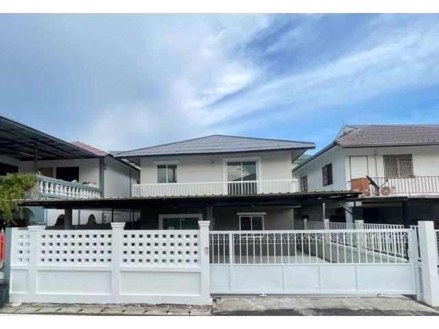 ขายบ้านสันทราย รีโนเวทใหม่ เนื้อที่ 40 ตร.ว  ราคา 2.49 ล้าน