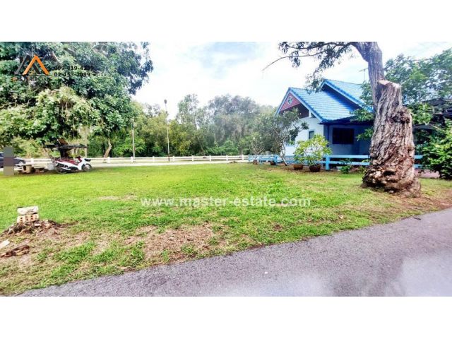 ที่ดินเปล่า แปลงมุม 71.5 ว้า ในโครงการจัดสรร "หาดทรายแก้ว" ห่างจากทะเล 200 เมตร เงียบสงบ เหมาะเป็นบ้านพักตากอากาศ ระยอง