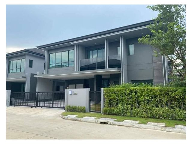R624-049 ขายบ้านเดี่ยว Setthasiri-Krungthep Kreetha 2 : เศรษฐสิริ กรุงเทพกรีฑา 2 พื้นที่: 83.2 ตร.วา Type: Ablaze (294 ต