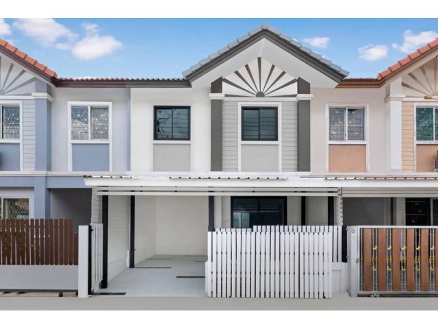 ทาวน์เฮ้าส์ 2 ชั้น หมู่บ้านพฤกษา38/1  ถนนบางกรวย-ไทรน้อย