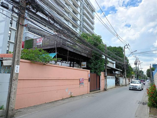 ขายบ้านซอยเสือใหญ่ห่างถนนรัชดา​ภิเษก​400เมตร