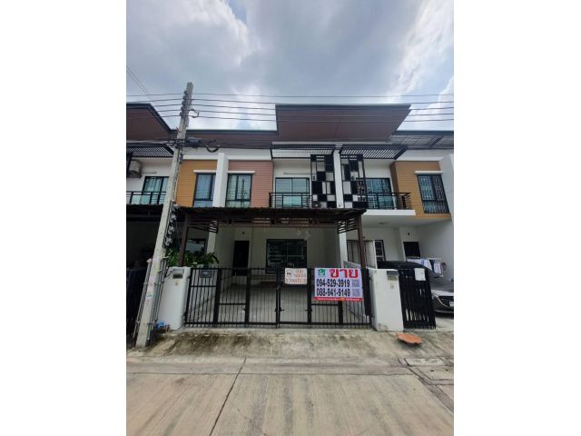 ทาวน์โฮม ไอฟีล บางนา พร้อมอยู่ ต่อเติมหน้าบ้านจุดจอดรถและด้านหลังบ้าน ทำเลดี เดินทางสะดวก
