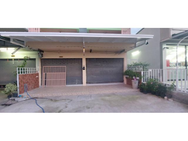 Commercial building, 2 floors, 2 units (อาคารพาณิชย์ 2 ชั้น 2 คูหา) ใกล้ เจ้าสัวพลาซ่า บางกรวย-ไทรน้อย