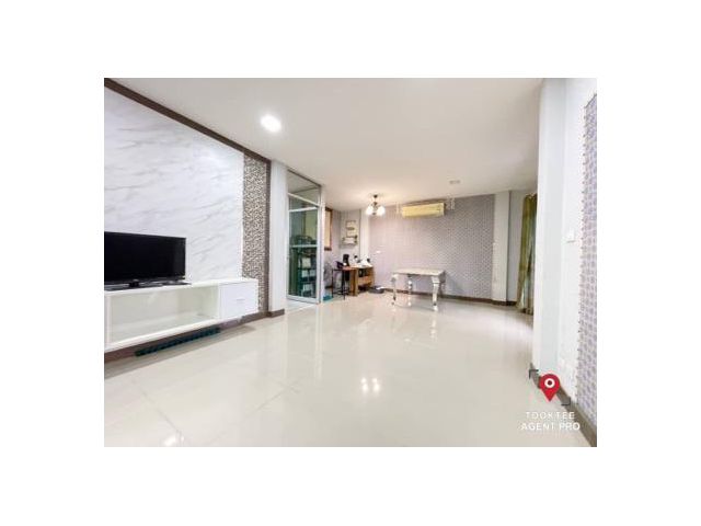 ขาย บ้านเดี่ยว ลดราคาพิเศษสุดไลฟ์ บางกอก บูเลอวาร์ด วงแหวน อ่อนนุช2 280 ตรม. 62.3 ตร.วา หลังริมใน หน้าไม่ชนใคร มีสระว่ายน้ำขนาดใหญ่ในบ้าน