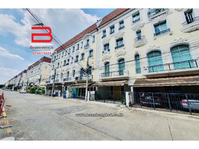 ทาวน์โฮม บ้านกลางเมืองมอลติ-คาโล รัชวิภา เนื้อที่ 21.3 ตรว. ถ.วิภาวดี เขตจตุจักร