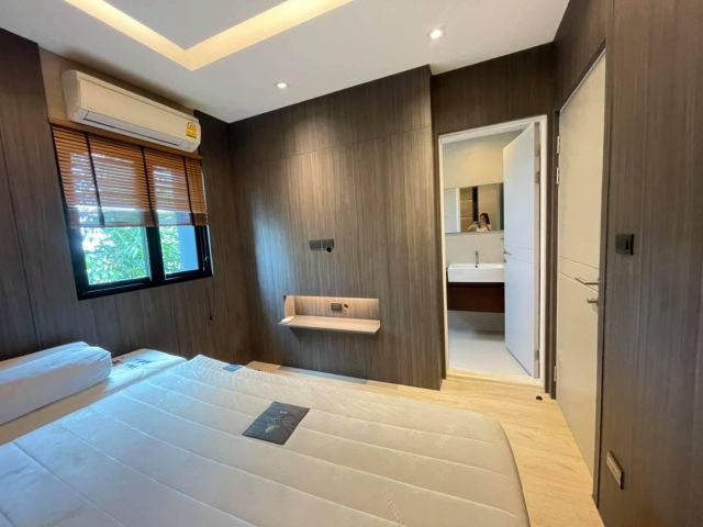 ขายTown Home Arden Ladprao 71 ทาวน์โฮม 3.5 ชั้น ทำเลดีมาก หน้ากว้าง 5 เมตร 3 ห้องนอน 4 ห้องน้ำ 2 ที่จอดรถ ภายในบิ้วอินทั