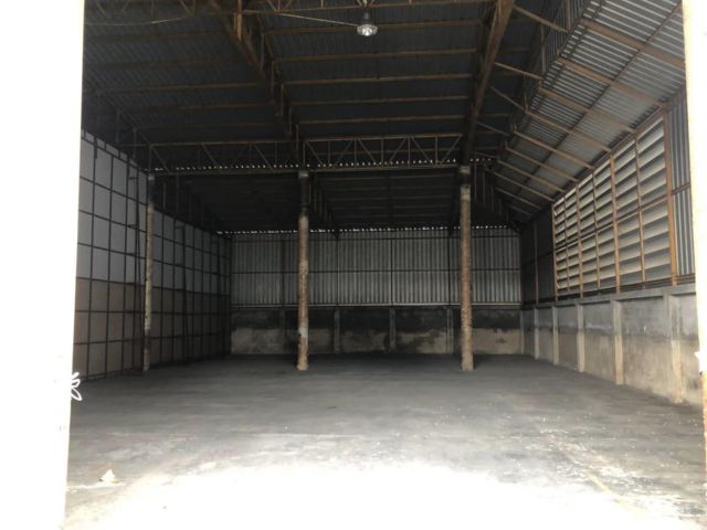 รหัสทรัพย์  WP0677 #ให้เช่าโกดังเสาธงหิน ใกล้เซ็นทรัลเวสต์เกต บางใหญ่ นนทบุรี  มี 2 โกดังติดกัน รับน้ำหนักได้เยอะ ถนนก