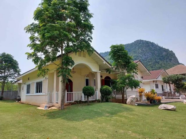 ขายบ้านเขาใหญ่ ที่ดิน 250ตร.ว วิวเขาอุทยานเขาใหญ่สวยมาก กุดคล้าผ่านศึก หมูสี ใกล้ธนะรัชต์ 2.5กม. ในหมู่บ้านเล็กๆ อากาศดี