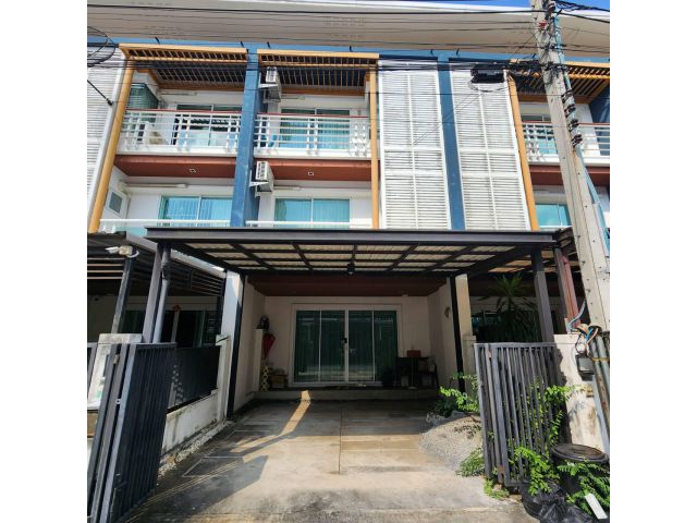 ขายด่วน บ้านทาวน์โฮม 3 ชั้น “โครงการ ชวนชื่น โมดัส วิภาวดี“ 3 นอน 3 น้ำ 2 จอด โลเคชั่นดี