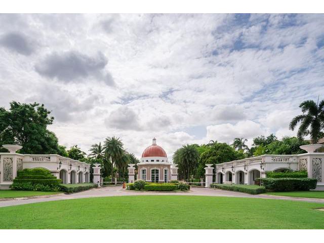 ขายด่วน บ้านหลังใหญ่ในหมู่บ้านลดาวัลย์พุทธมณฑลสาย2 รีโนเวทใหม่ สวยพร้อมอยู่ . . ขายบ้านเดี่ยว 101 ตร.ว. / 319 ตร.ม. / 4