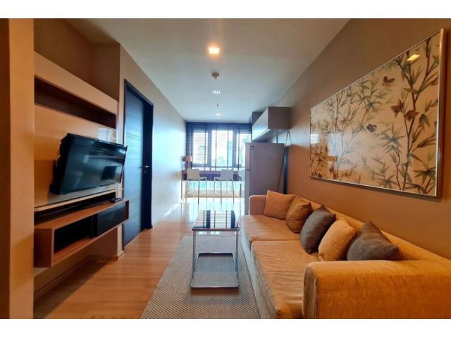Code C20221201103....Rhythm Sathorn สำหรับเช่า, 1 ห้องนอน, 1 ห้องน้ำ, ชั้นสูง, แต่งครบ, พร้อมเข้าอยู่