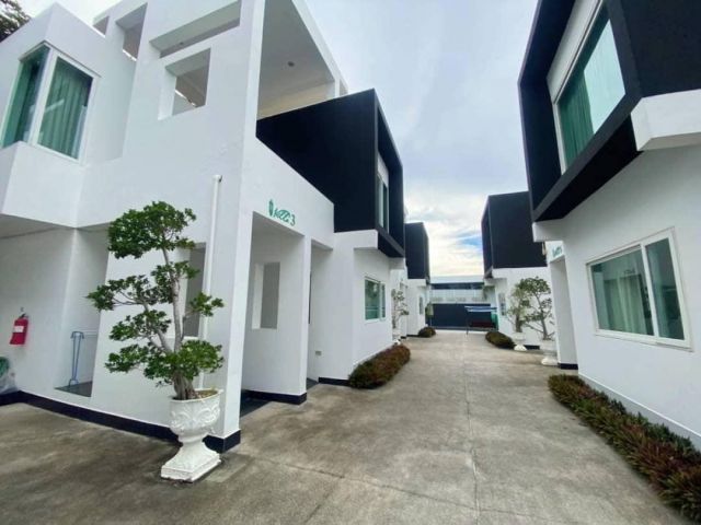 SALE | POOL VILLA Resort Pattaya , Pratumnak 7 Units of two storey houses. Private Swimming Pool