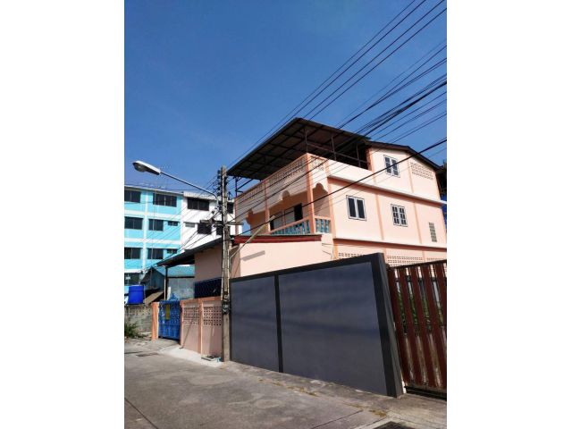 ขายบ้านตึก 3 ชั้น พื้นที่ 36 ตรว.