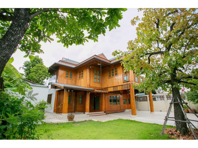 ขายบ้านเดี่ยว 2 ชั้น ไม้สัก ไม้แดง ขนาด 114 ตารางวา 3 bedroom 4 bathroom สามเสนนอก ห้วยขวาง กรุงเทพๆ  ซ.วัฒนานิเวศน์ 5 แ