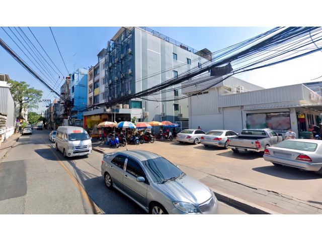VLM 910.1  ขายที่ดิน + สิ่งปลูกสร้าง ซอยปรีดี พนมยงค์ 26  แขวงคลองตันเหนือ เขตวัฒนา   เนื้อที่ 100 ตารางวา